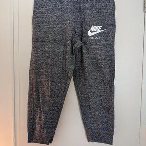 Nike Jogger Capri small